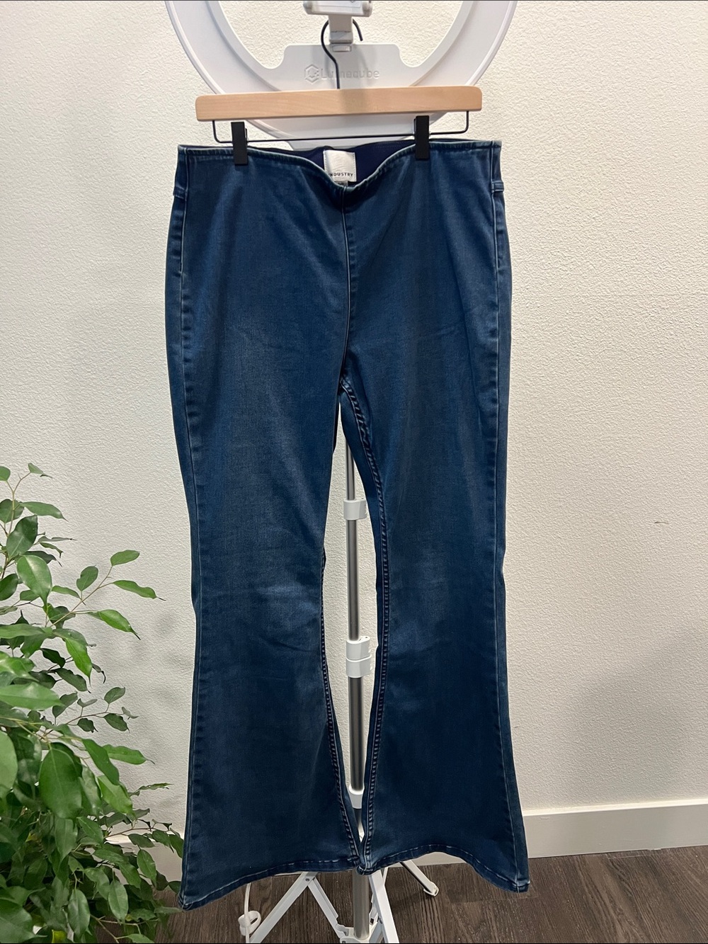 Industry Dark Wash Flare Jeans size large